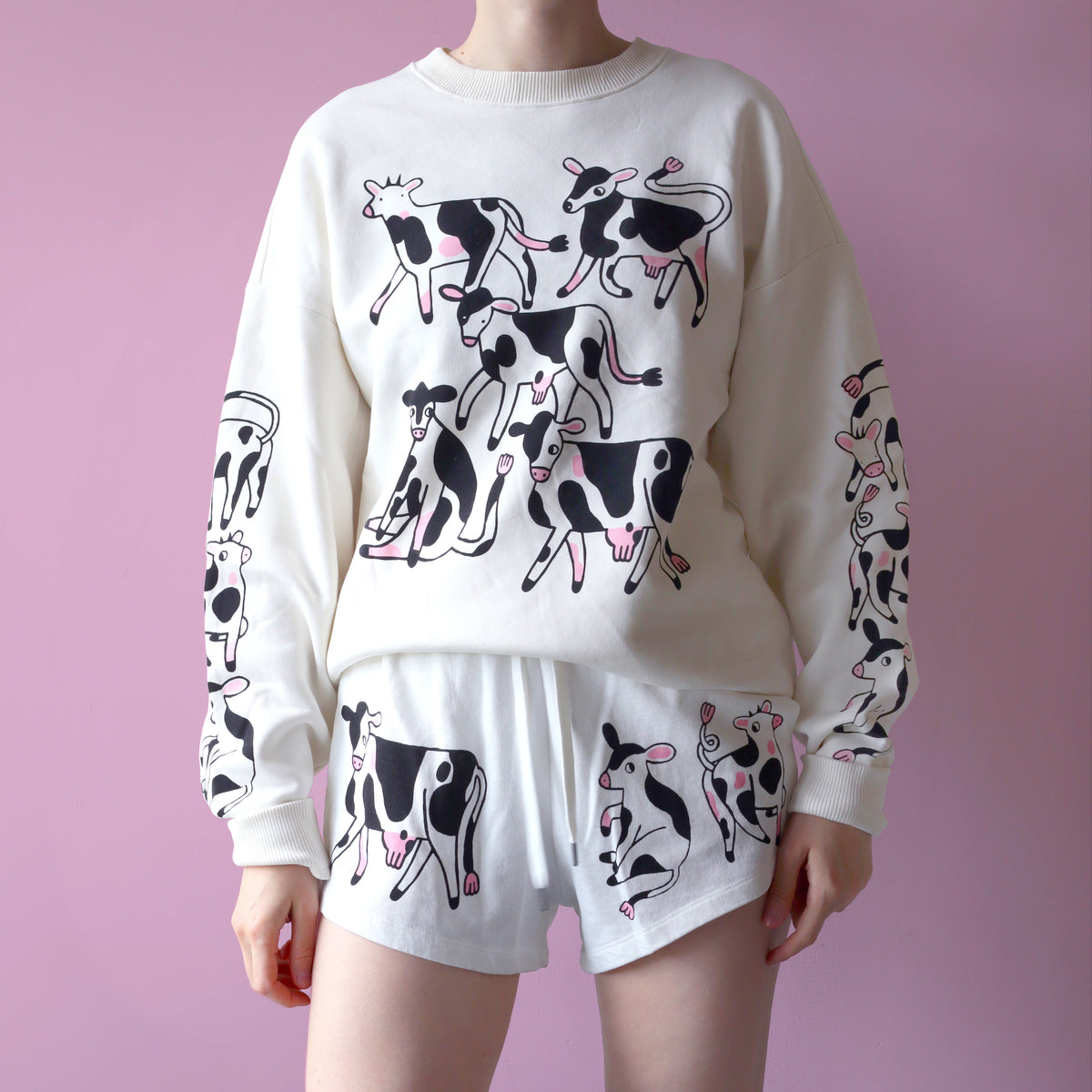 Full Length Off White COW Sweatshirt – Eva Stalinski